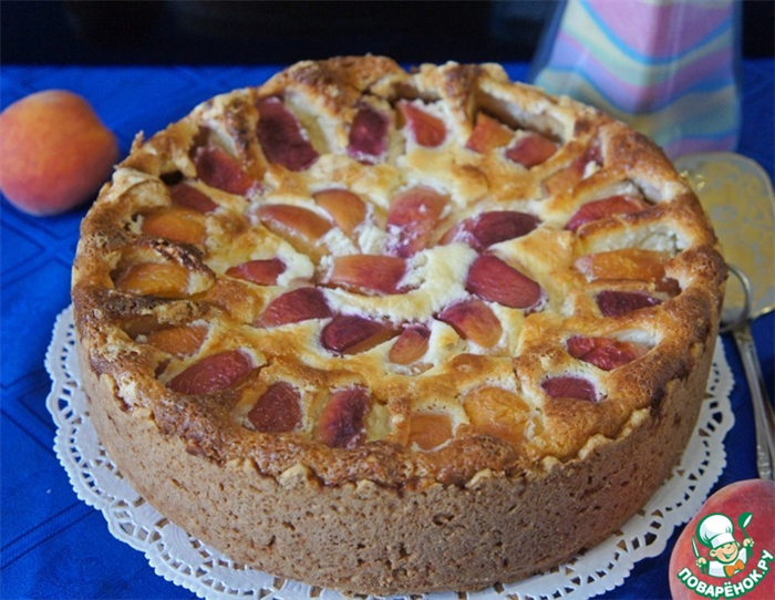 Рецепт: Творожный пирог со свежими персиками