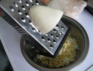 Лаваш с сыром, яйцом и зеленью - фото шаг 2
