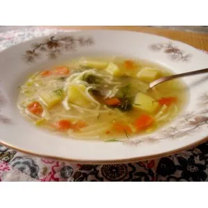 Рецепт: Куриный суп с домашней лапшой