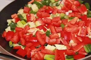 овощи в сковороде
