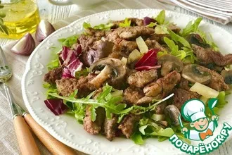 Рецепт: Теплый салат с куриной печёнкой Татьяна