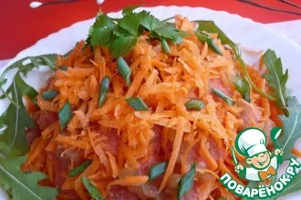 Рецепт: Салат из моркови с соленым огурцом