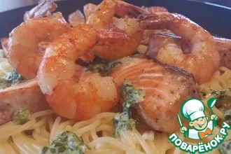 Рецепт: Спагетти с лососем в сливочно-шпинатном соусе