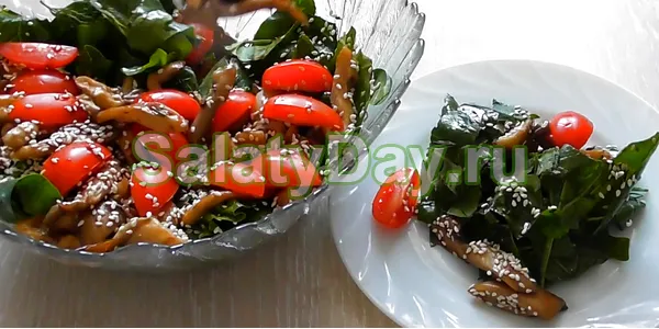 Постный салат с вешенками под соево-кунжутным соусом