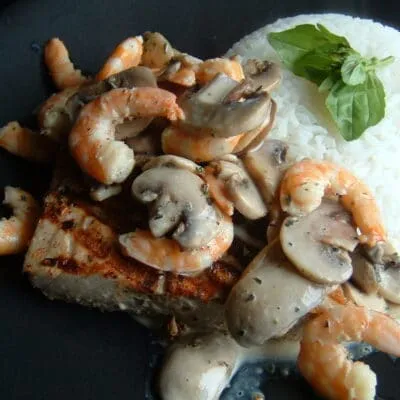 Сливочный соус с грибами и креветками - рецепт с фото