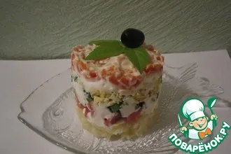 Рецепт: Слоёный салат с копченой горбушей