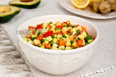 Фото рецепта Салат из нута и овощей