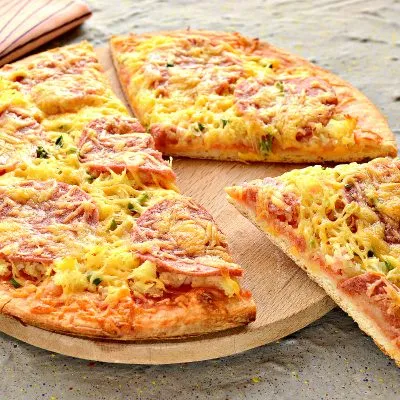 Пицца с картошкой и колбасой - рецепт с фото