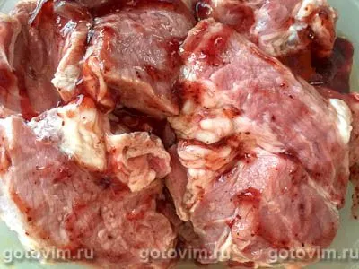 Свинина в брусничном соусе на сковороде, Шаг 03