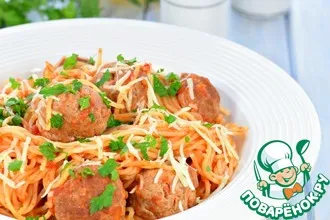 Рецепт: Спагетти с фрикадельками в томатном соусе