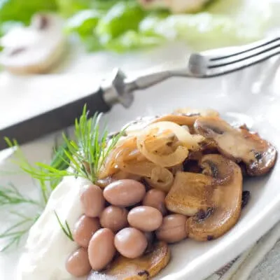 Салат с фасолью и грибами - рецепт с фото
