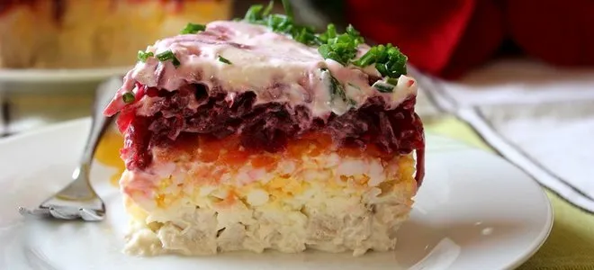 салат генерал с копченой курицей