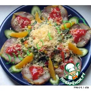 Рецепт: Салат с копченой скумбрией Летняя искра