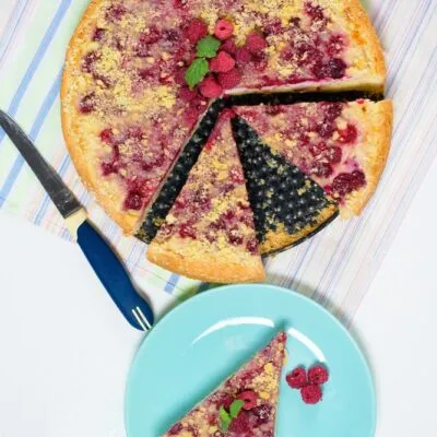 Тарт с творожной начинкой и малиной - рецепт с фото