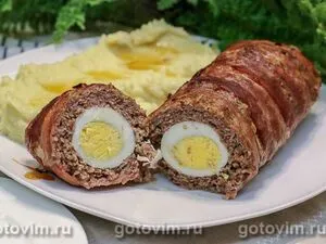 «Фальшивый заяц» - мясной рулет в беконе и с вареными яйцами 