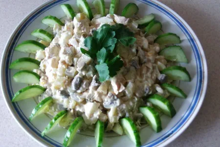 Фото к рецепту: Салат гурман ( нежный салат с ярким вкусом )