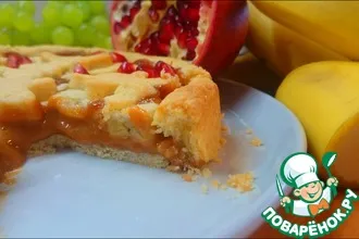 Рецепт: Пирог с бананом и вареной сгущенкой