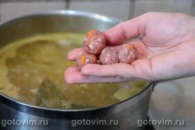 Суп с фрикадельками и зеленым горошком, Шаг 09