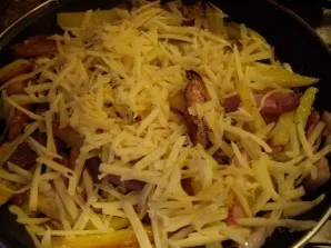 Картошка с сыром на сковороде - фото шаг 5
