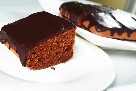 Фото к рецепту: Влажный шоколадный пирог