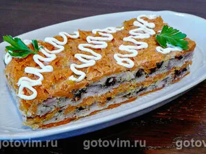 Запеченный закусочный торт из рыбы и овощей 