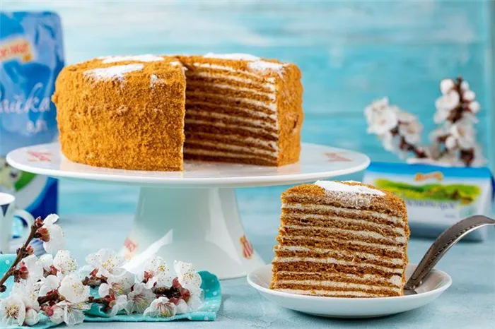 Классический торт «Медовик»: 5 простых и вкусных рецептов (пошагово)