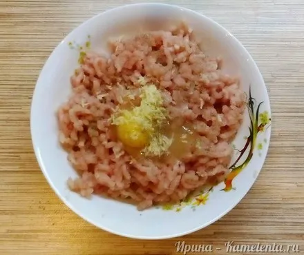 Приготовление рецепта Куриные тефтели в сметанном соусе шаг 2