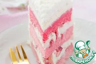Рецепт: Розовый земляничный торт с домашним маскарпоне в СВЧ