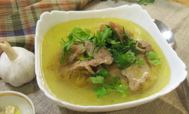 Как приготовить насыщенный и ароматный суп хаш?