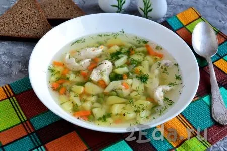 Куриный суп с замороженным зеленым горошком