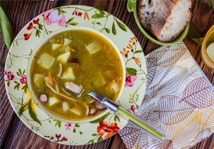 Гороховый суп с овощами (из замороженного горошка)