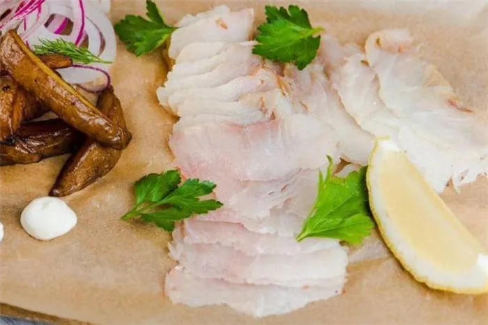 Строганина из рыбы – вкусное и полезное блюдо, придуманное северными народами