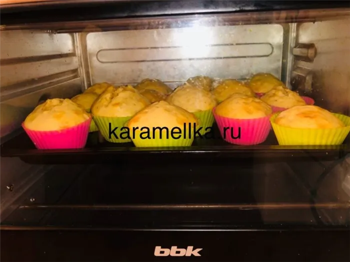Кексы с бананом в силиконовых формочках (простой рецепт) этап 18