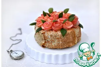 Рецепт: Блинный торт с карамельным муссом и фруктами