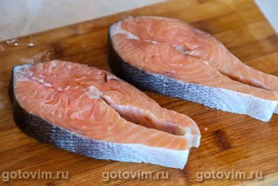 Стейк лосося на сковороде в ароматном масле с чесноком, лимоном и медом, Шаг 01
