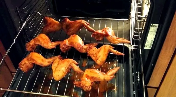 Курица гриль на решетке в духовке качественных специях, так как именно