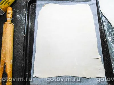 Пирог «Елочка» из слоеного теста с абрикосовым джемом, Шаг 01