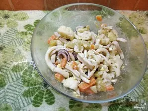 Картофельный салат с кальмарами - фото шаг 7