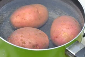 Готовим картофель в мундирах