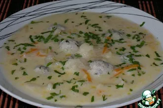 Рецепт: Сырный суп с куриными фрикадельками