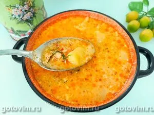 Сырный суп с фаршем и помидорами