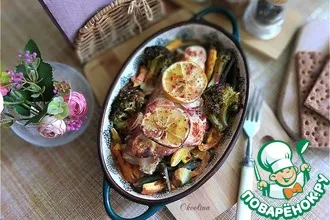 Рецепт: Морской окунь, запечённый с овощами