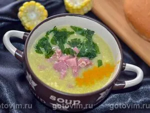 Азиатский яичный суп с курицей и кукурузой 