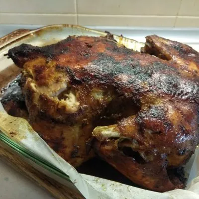 Целая курица, запеченная в восточном стиле - рецепт с фото