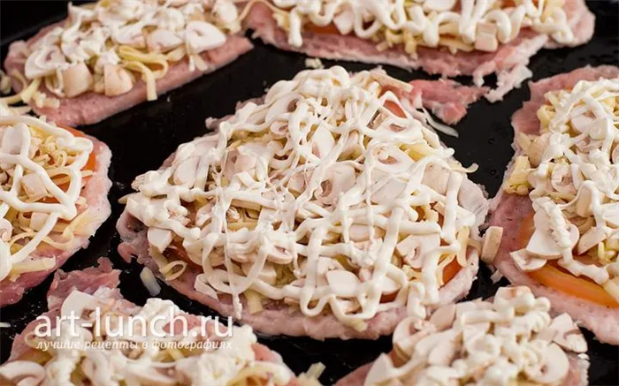 Мясо по-купечески с грибами - пошаговый рецепт с фото