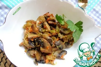 Рецепт: Соте из грибов с кабачком