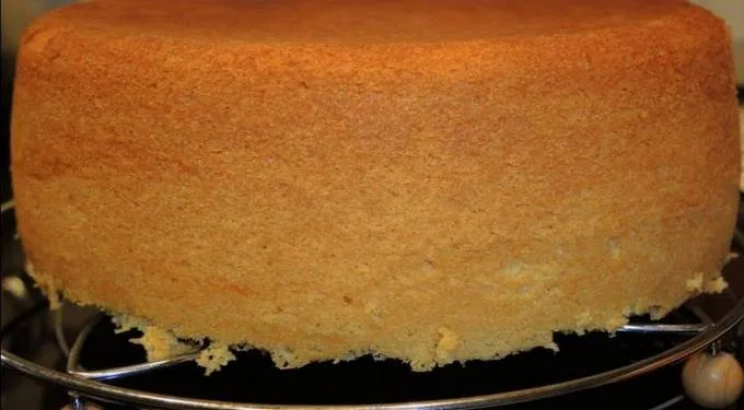 Бисквитный торт с масляным кремом