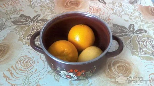 Апельсины и лимон