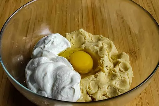 Тесто с яйцом