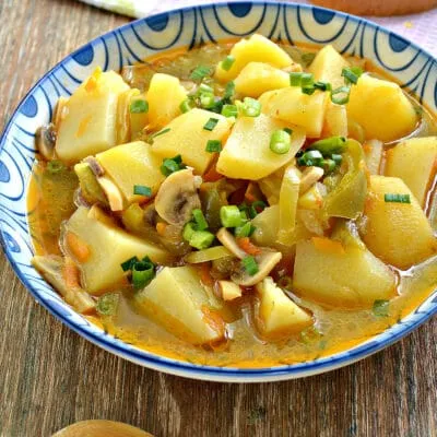 Картофель с грибами и болгарским перцем в мультиварке - рецепт с фото